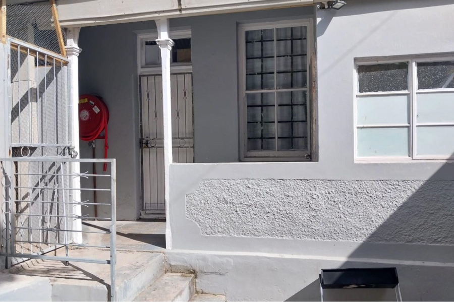 To Let 1 Bedroom Property for Rent in North End Eastern Cape